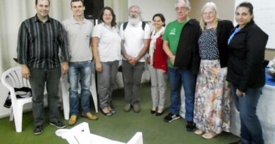 De Palmitos, participaram a assistente social Rosângela Maria do Nascimento e o técnico Ricardo Einloft da Secretaria de Agricultura.