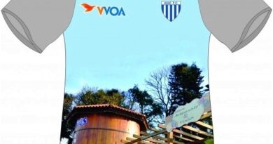 Camisa utilizada por goleiro do time do Avaí em homenagem a Palmitos