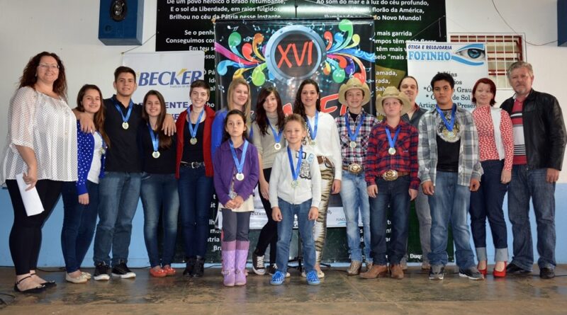 Coordenação de Cultura de Palmitos realiza eliminatória do FEMEC na Escola Felisberto de Carvalho