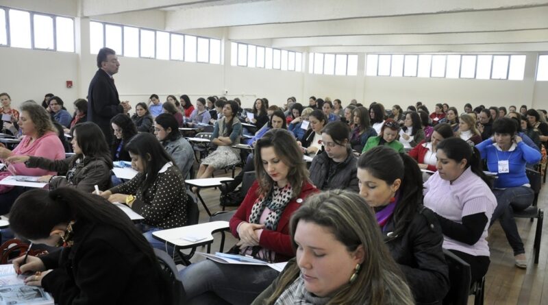 Professores devem se organizar para escolha no dia 05